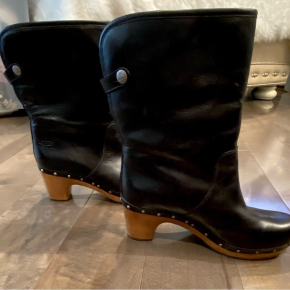 UGG Black Lynnea 1958 Shearling Clog Boots - Picture 3 of 16